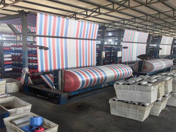 防腐性：彩条布的耐腐蚀性能_泰州彩条布厂家