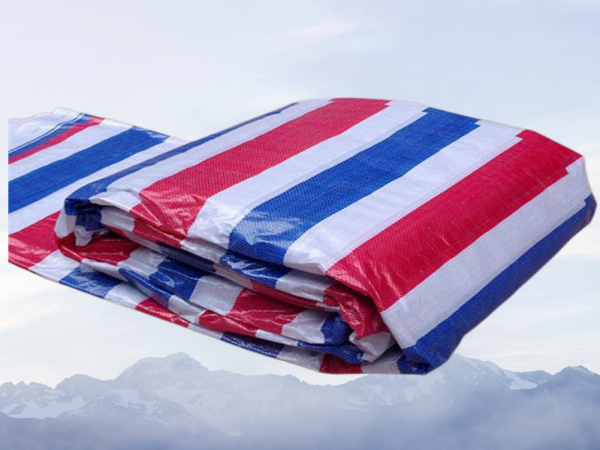 双面覆膜防水彩条布的特性_邢台彩条布厂家