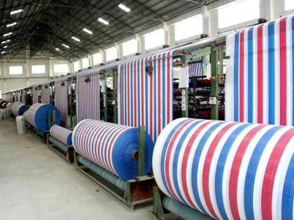 彩条布是一种具有防水功能的包装材料_天津彩条布厂家