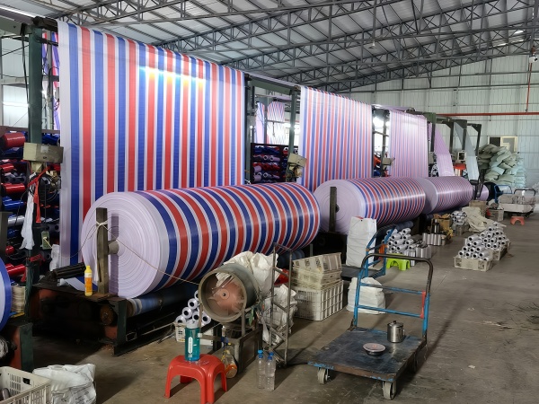 上海厂家直供覆盖防雨布加厚耐用彩条布